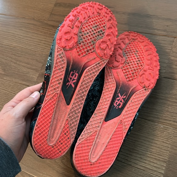 Under Armour Brigade XC Low Spikeless Track Running Shoes - Picture 3 of 5